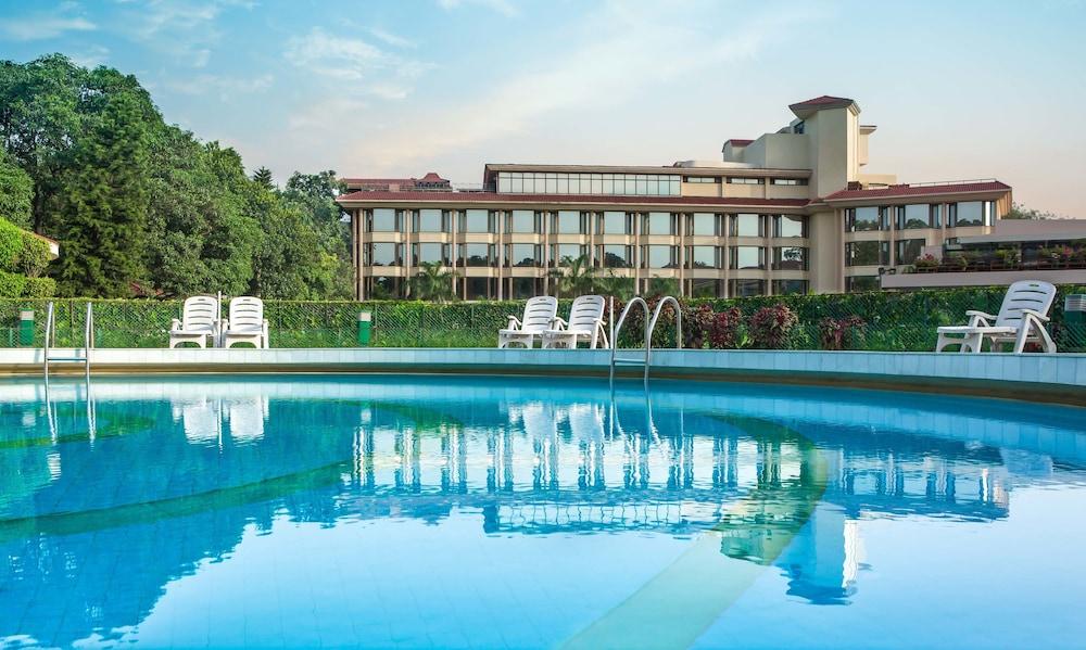 Hotel Mountview Chandīgarh Εξωτερικό φωτογραφία